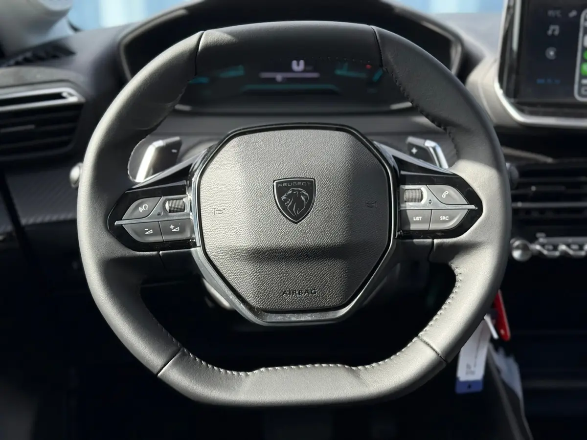 1.2 Hybrid 110 e-DCS6 Rally 8 Jaar garantie | Automaat | Airco | Cruise control | Parkeersensoren achter | Led | Apple carplay & Android auto | Verkeersbord detectie