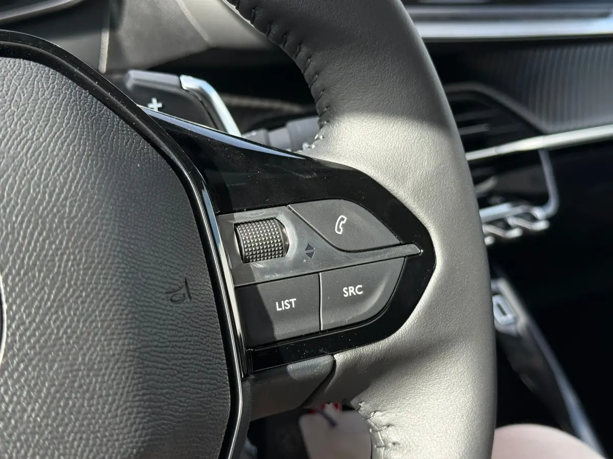 1.2 Hybrid 110 e-DCS6 Rally 8 Jaar garantie | Automaat | Airco | Cruise control | Parkeersensoren achter | Led | Apple carplay & Android auto | Verkeersbord detectie