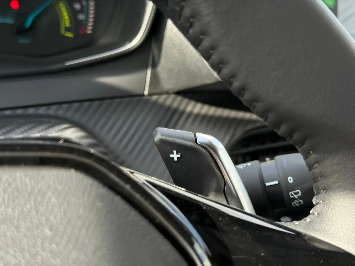 1.2 Hybrid 110 e-DCS6 Rally 8 Jaar garantie | Automaat | Airco | Cruise control | Parkeersensoren achter | Led | Apple carplay & Android auto | Verkeersbord detectie