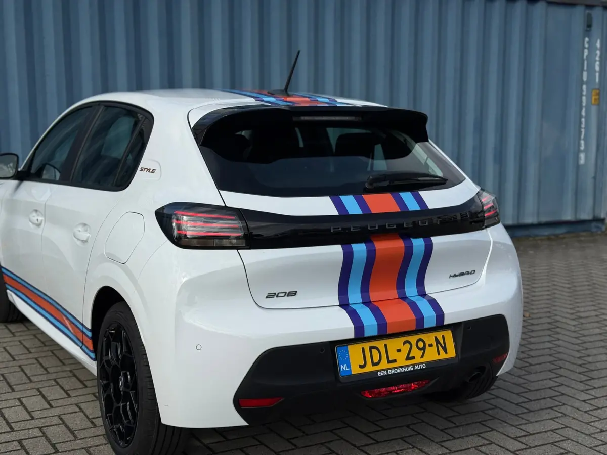 1.2 Hybrid 110 e-DCS6 Rally 8 Jaar garantie | Automaat | Airco | Cruise control | Parkeersensoren achter | Led | Apple carplay & Android auto | Verkeersbord detectie