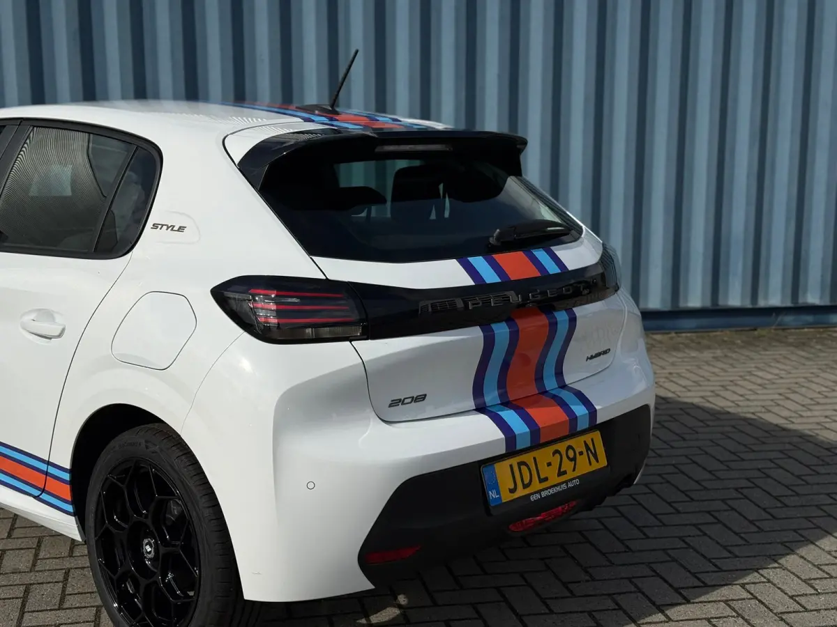 1.2 Hybrid 110 e-DCS6 Rally 8 Jaar garantie | Automaat | Airco | Cruise control | Parkeersensoren achter | Led | Apple carplay & Android auto | Verkeersbord detectie