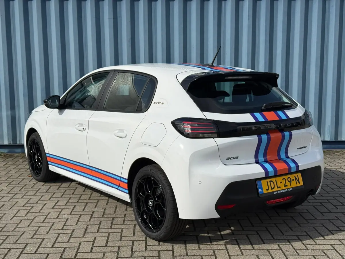 1.2 Hybrid 110 e-DCS6 Rally 8 Jaar garantie | Automaat | Airco | Cruise control | Parkeersensoren achter | Led | Apple carplay & Android auto | Verkeersbord detectie