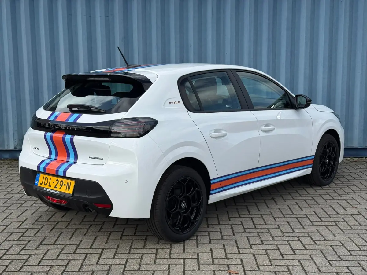 1.2 Hybrid 110 e-DCS6 Rally 8 Jaar garantie | Automaat | Airco | Cruise control | Parkeersensoren achter | Led | Apple carplay & Android auto | Verkeersbord detectie