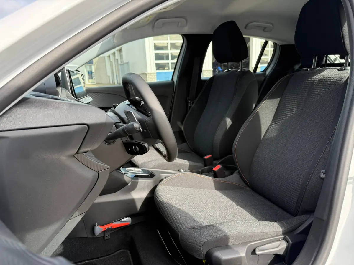 1.2 Hybrid 110 e-DCS6 Rally 8 Jaar garantie | Automaat | Airco | Cruise control | Parkeersensoren achter | Led | Apple carplay & Android auto | Verkeersbord detectie