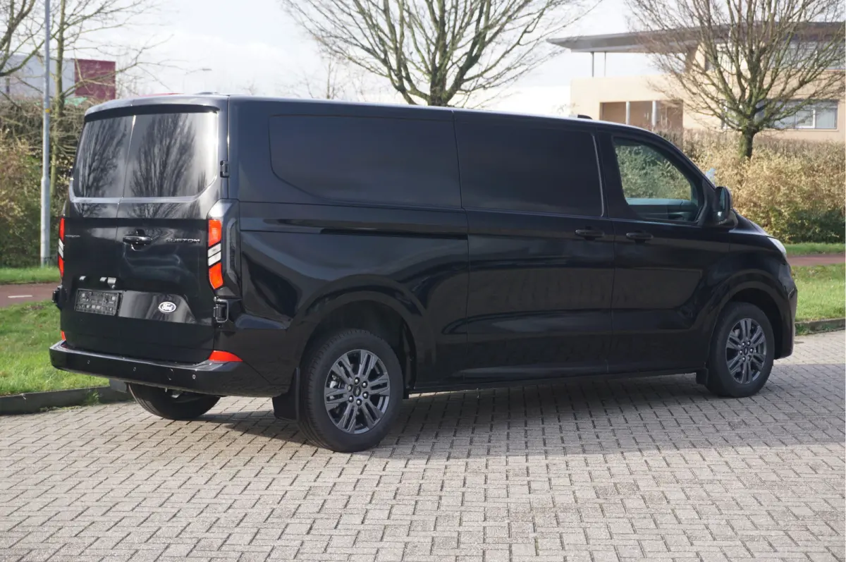 300L 150PK Limited BPM VRIJ!! Navi, Cam, Adap. Cruise, 17" LM, Trekhaak!! NR. A184