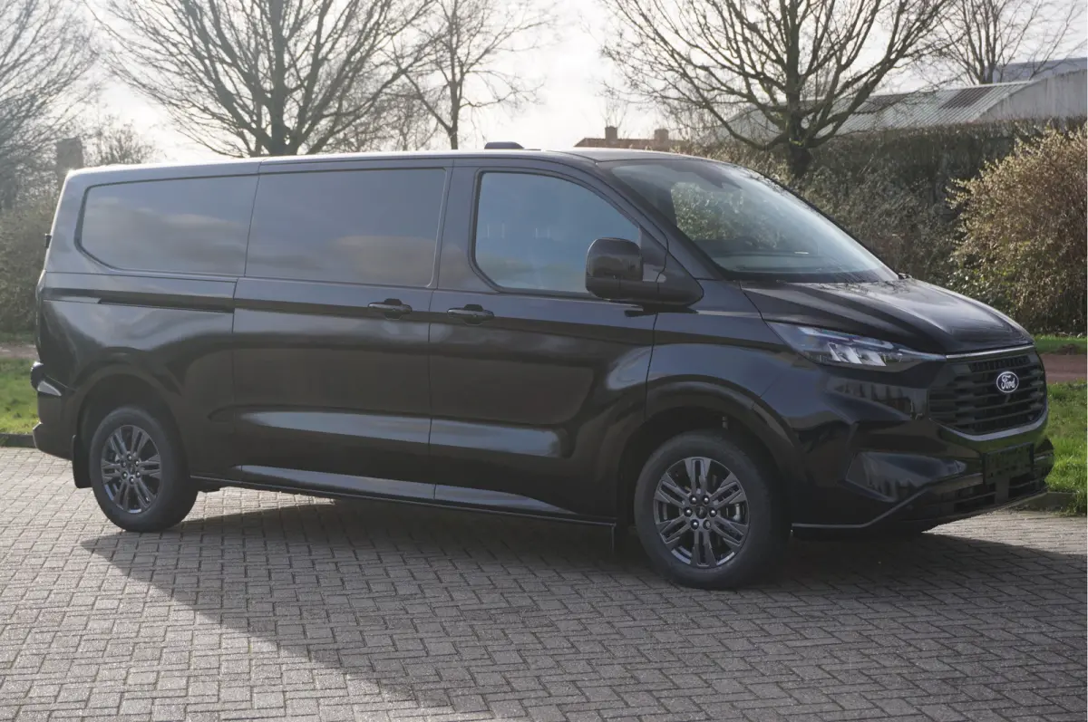 300L 150PK Limited BPM VRIJ!! Navi, Cam, Adap. Cruise, 17" LM, Trekhaak!! NR. A184