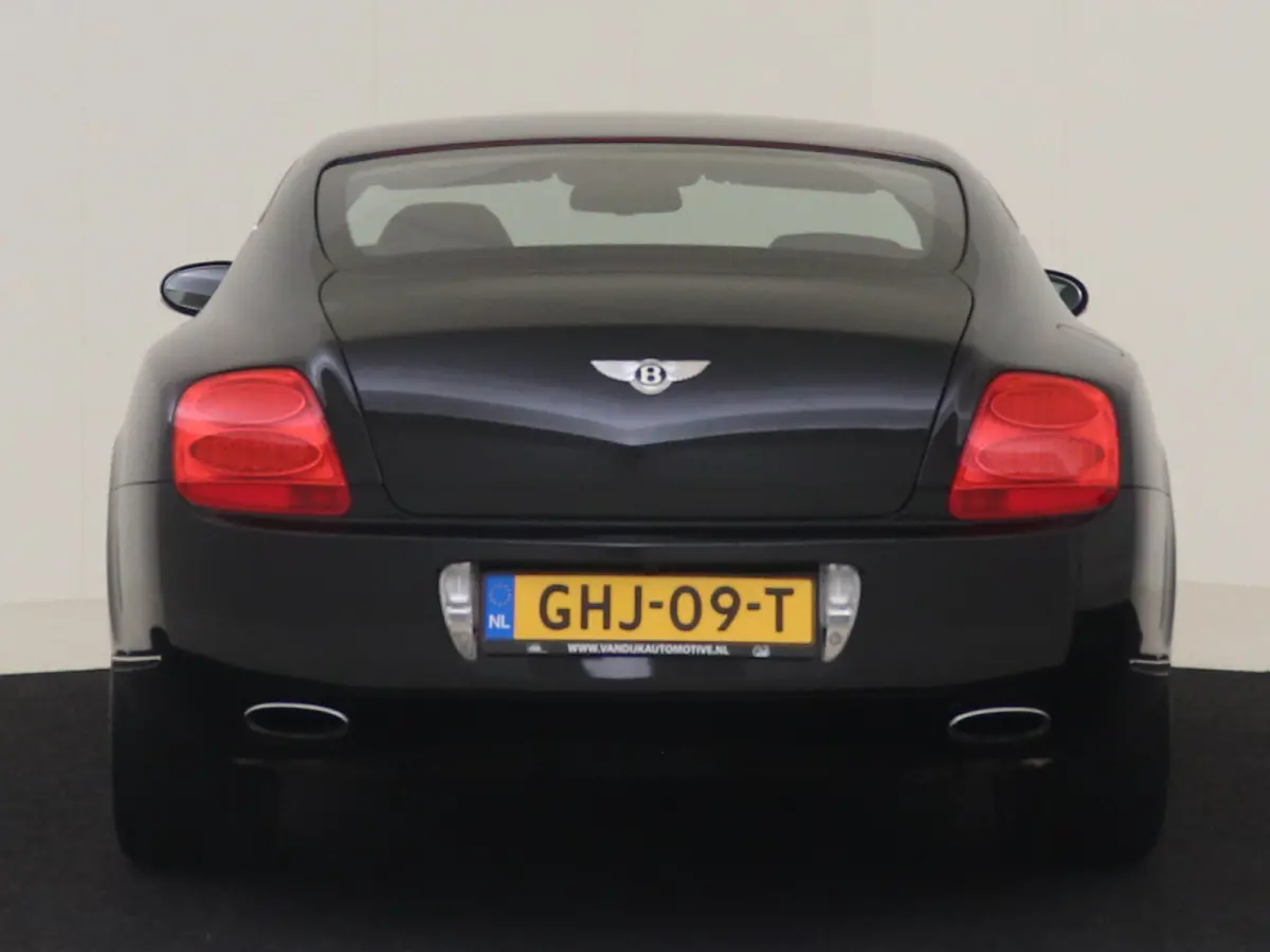 6.0 W12 YOUNGTIMER LEDEREN BEKLEDING / DASHBOARD / HEMEL 20 INCH VELGEN LUCHTVERING MASSAGESTOELEN KEYLESS