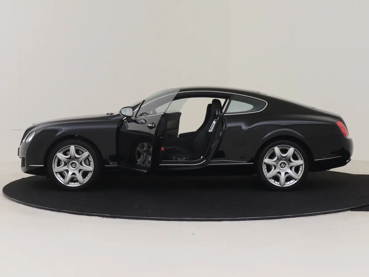6.0 W12 YOUNGTIMER LEDEREN BEKLEDING / DASHBOARD / HEMEL 20 INCH VELGEN LUCHTVERING MASSAGESTOELEN KEYLESS