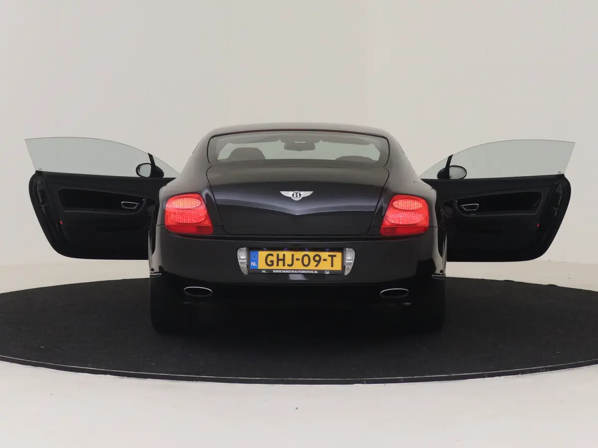 6.0 W12 YOUNGTIMER LEDEREN BEKLEDING / DASHBOARD / HEMEL 20 INCH VELGEN LUCHTVERING MASSAGESTOELEN KEYLESS