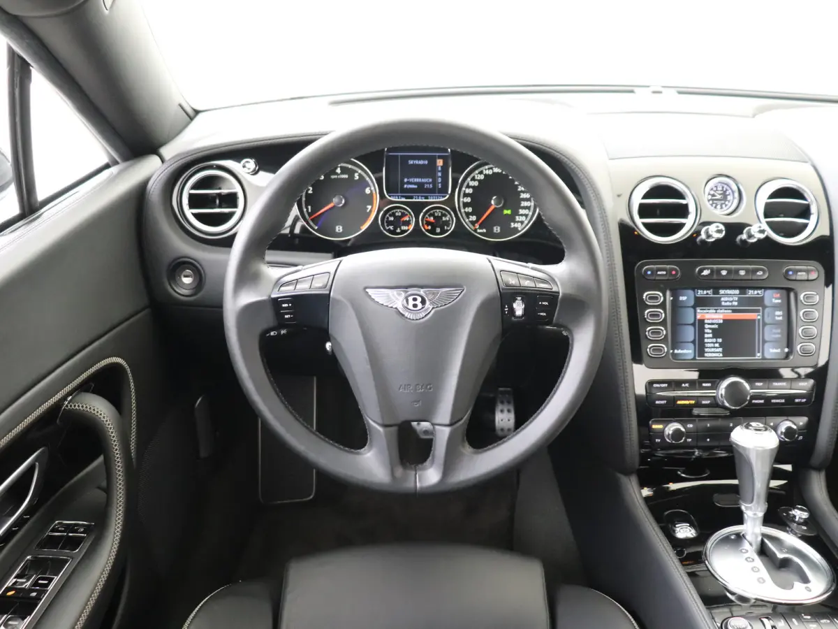 6.0 W12 YOUNGTIMER LEDEREN BEKLEDING / DASHBOARD / HEMEL 20 INCH VELGEN LUCHTVERING MASSAGESTOELEN KEYLESS