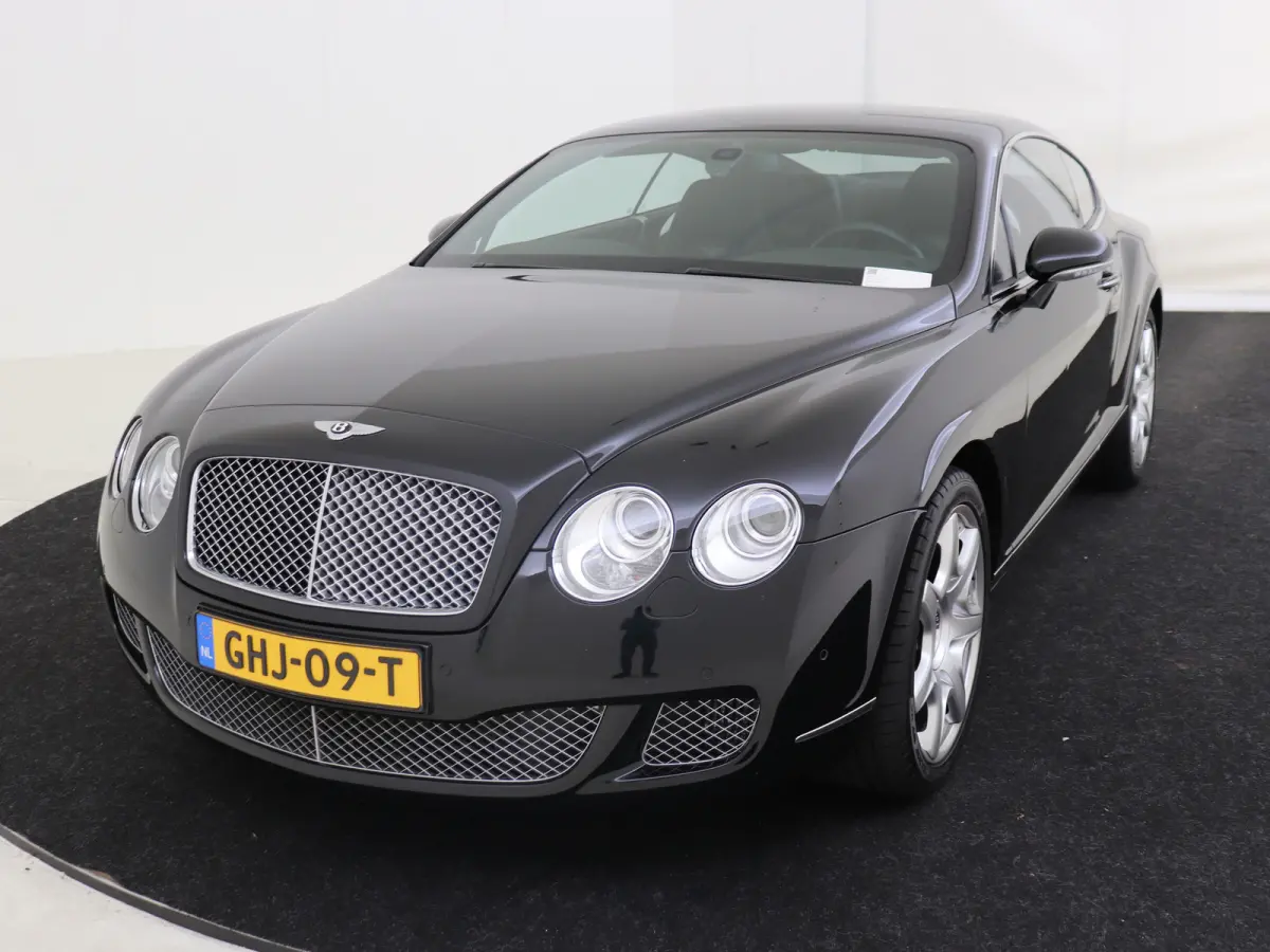 6.0 W12 YOUNGTIMER LEDEREN BEKLEDING / DASHBOARD / HEMEL 20 INCH VELGEN LUCHTVERING MASSAGESTOELEN KEYLESS