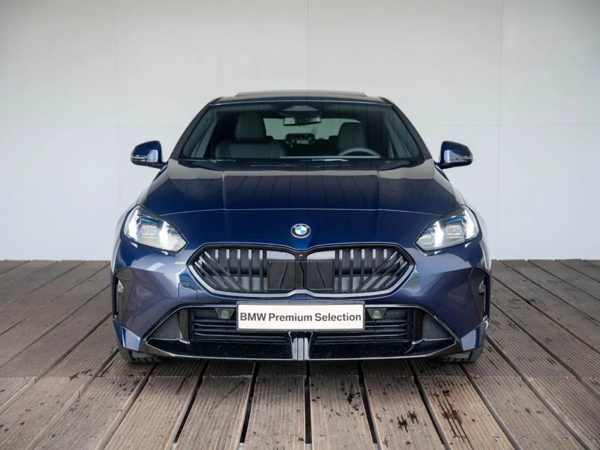 220 | M Sportpakket Pro | Premium Pack | Harman-Kardon | Verwarmd Stuurwiel | Comfort Access | Achteruitrijcamera | Panoramadak | Stoelverwarming |