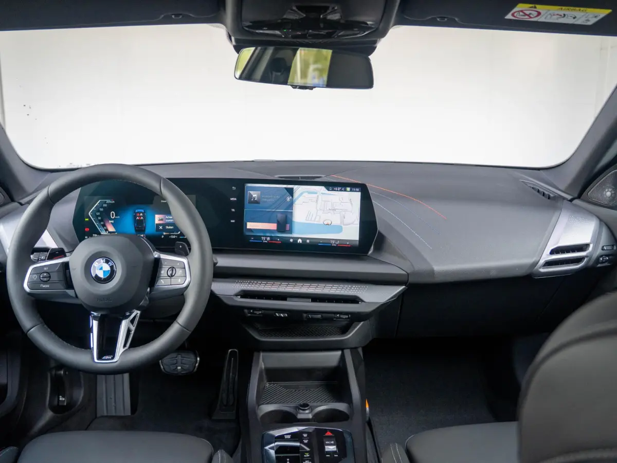 220 | M Sportpakket Pro | Premium Pack | Harman-Kardon | Verwarmd Stuurwiel | Comfort Access | Achteruitrijcamera | Panoramadak | Stoelverwarming |