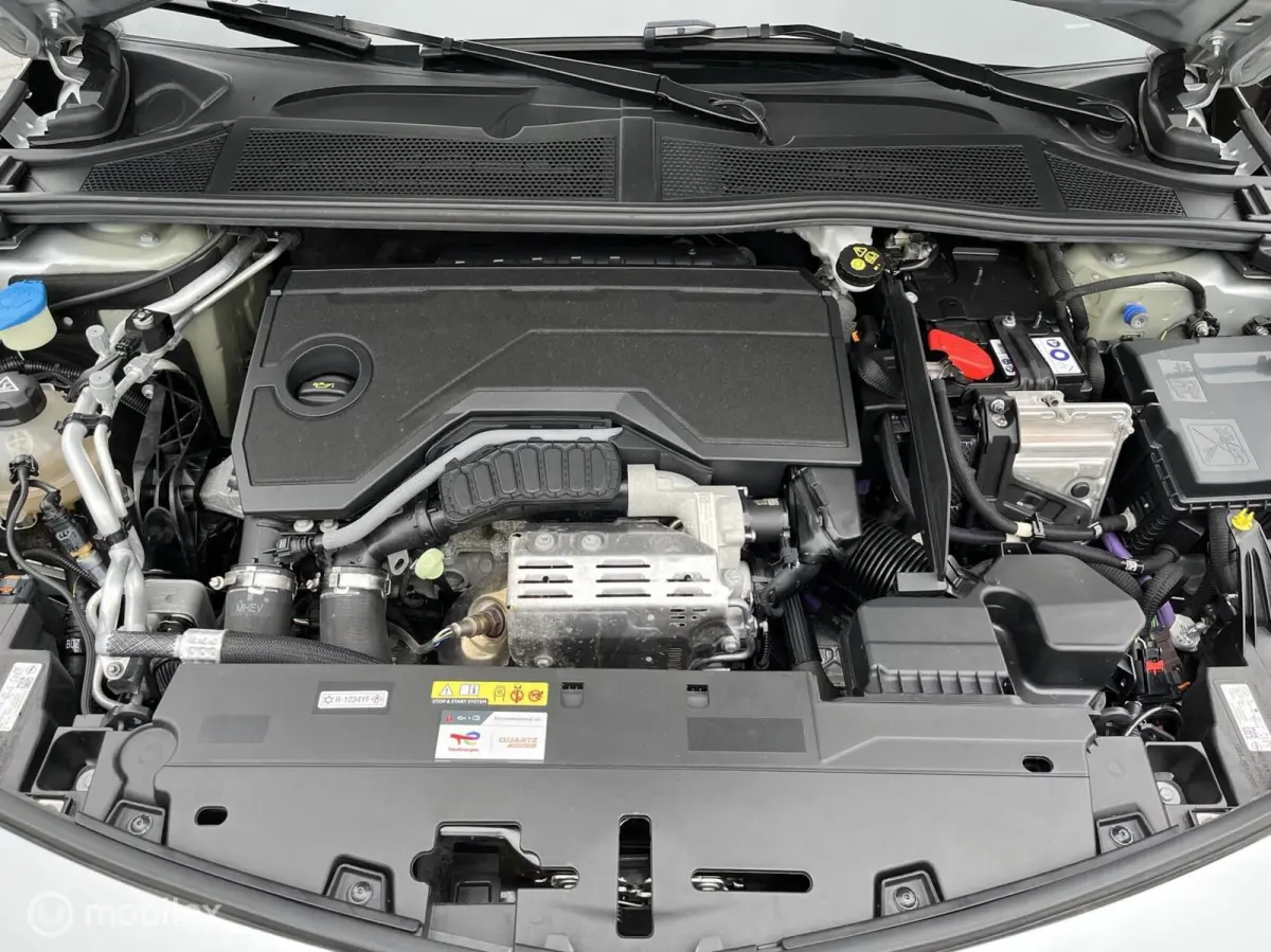 1.2 Turbo Hybrid GS 136 PK AGR/NAV