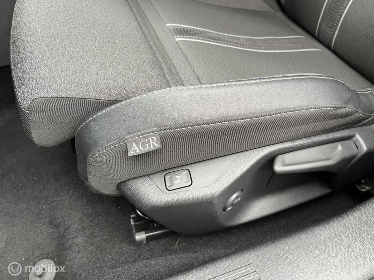 1.2 Turbo Hybrid GS 136 PK AGR/NAV