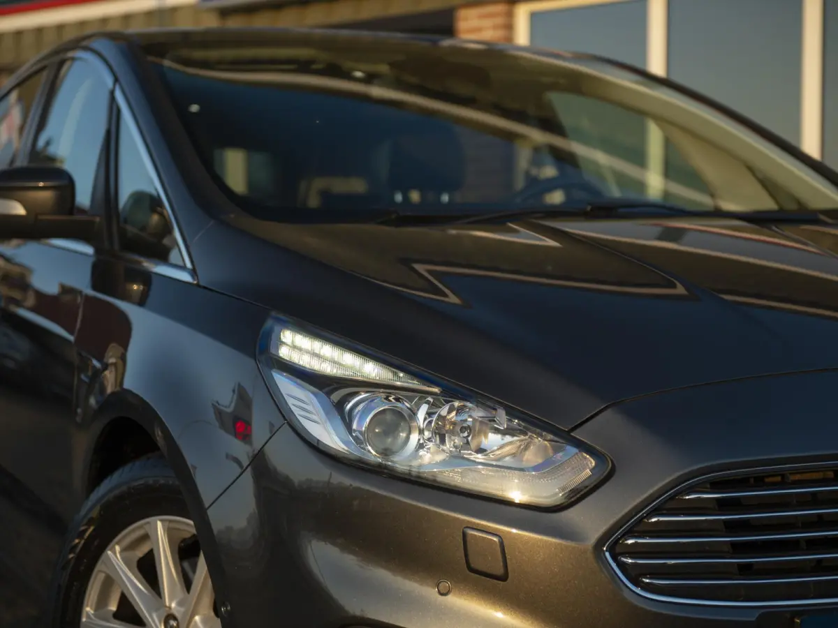 1.5 160pk Titanium 7p. | Gereviseerde motor | Pano | Navi & Apple Carplay/Android Auto | Elektr. achterklep | Keyless | Voorruitverwarming | Parkeer pakket | Lane Assist | Verkeersbord Assis