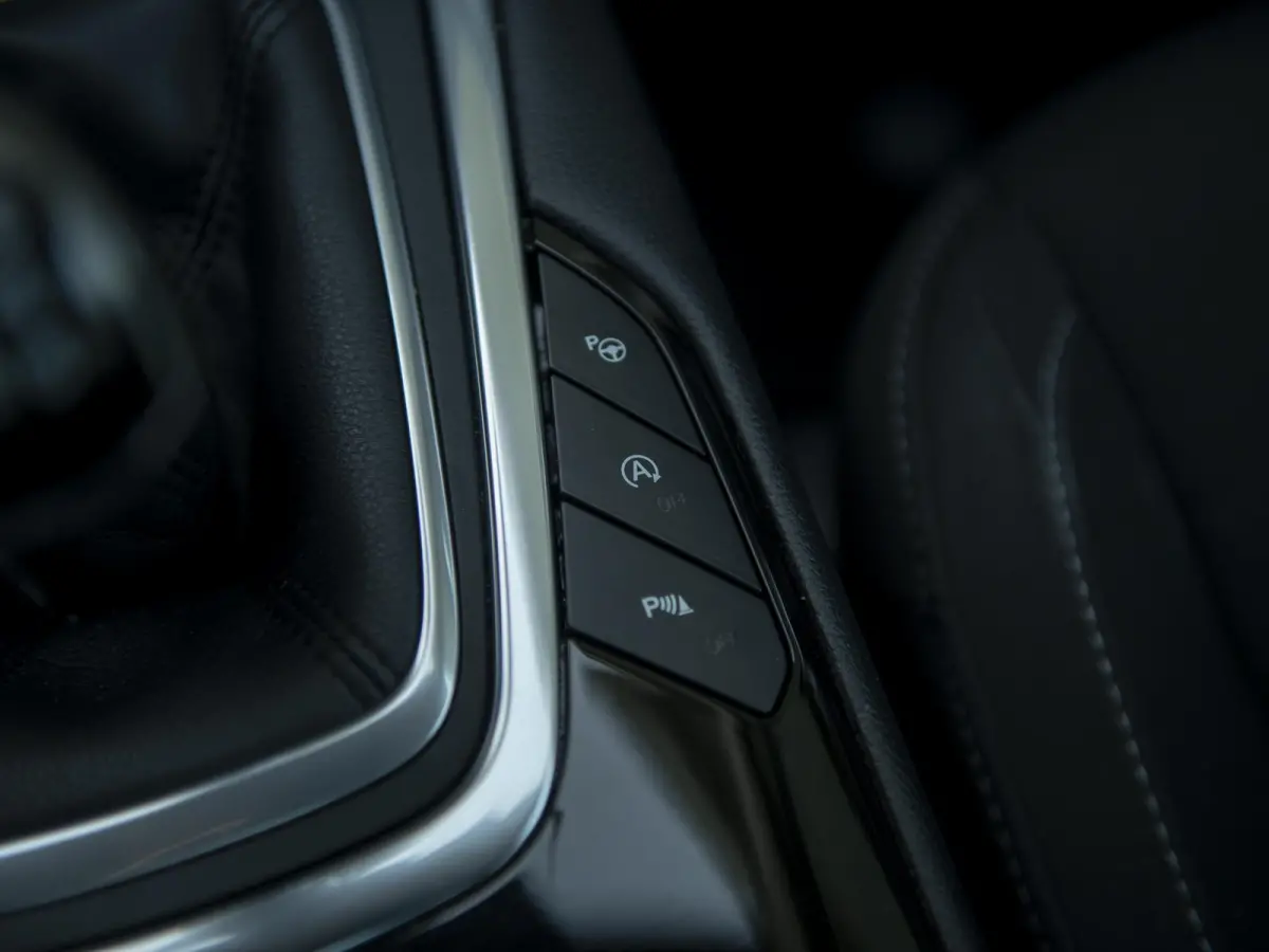 1.5 160pk Titanium 7p. | Gereviseerde motor | Pano | Navi & Apple Carplay/Android Auto | Elektr. achterklep | Keyless | Voorruitverwarming | Parkeer pakket | Lane Assist | Verkeersbord Assis