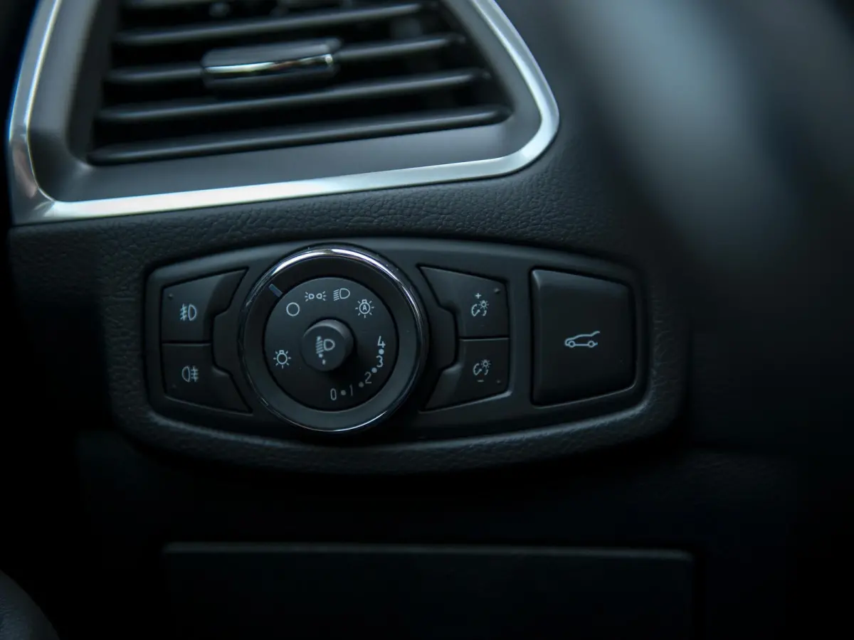 1.5 160pk Titanium 7p. | Gereviseerde motor | Pano | Navi & Apple Carplay/Android Auto | Elektr. achterklep | Keyless | Voorruitverwarming | Parkeer pakket | Lane Assist | Verkeersbord Assis