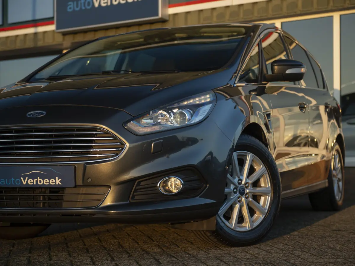 1.5 160pk Titanium 7p. | Gereviseerde motor | Pano | Navi & Apple Carplay/Android Auto | Elektr. achterklep | Keyless | Voorruitverwarming | Parkeer pakket | Lane Assist | Verkeersbord Assis