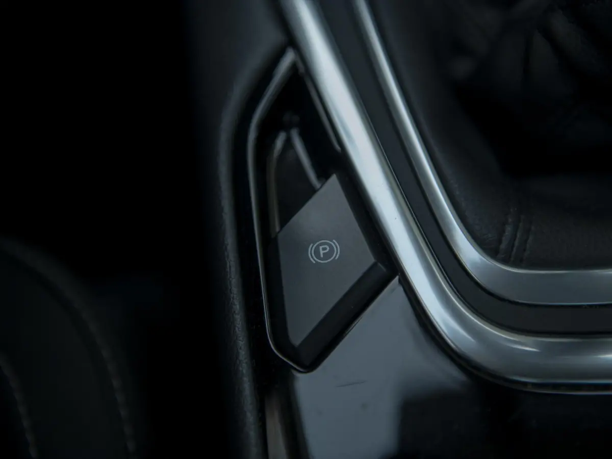 1.5 160pk Titanium 7p. | Gereviseerde motor | Pano | Navi & Apple Carplay/Android Auto | Elektr. achterklep | Keyless | Voorruitverwarming | Parkeer pakket | Lane Assist | Verkeersbord Assis