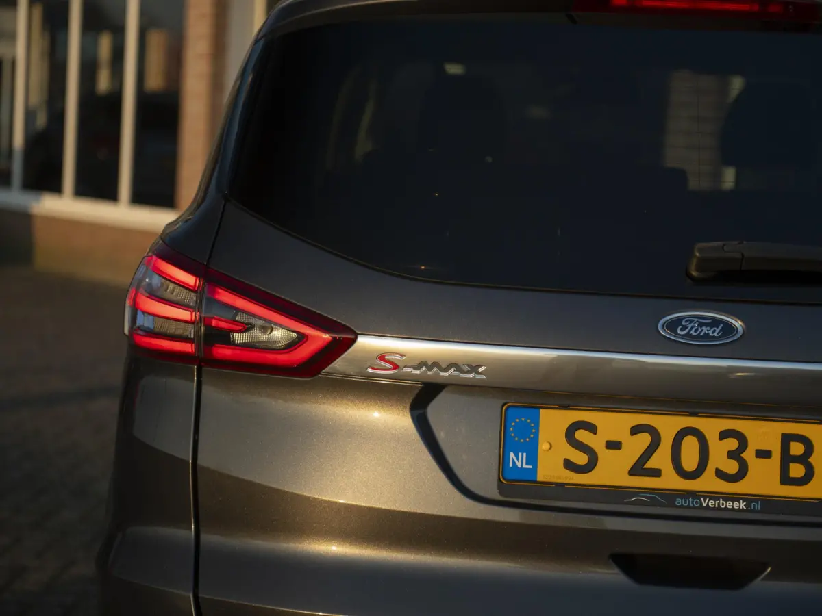 1.5 160pk Titanium 7p. | Gereviseerde motor | Pano | Navi & Apple Carplay/Android Auto | Elektr. achterklep | Keyless | Voorruitverwarming | Parkeer pakket | Lane Assist | Verkeersbord Assis