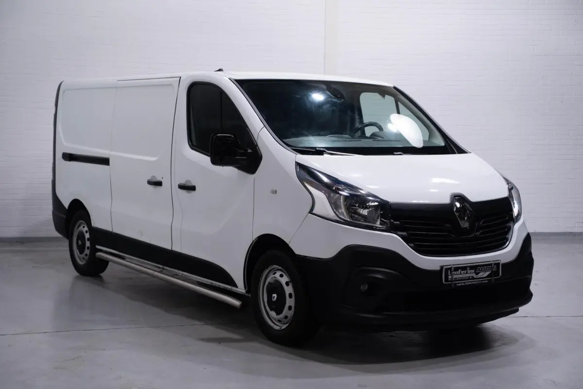 1.6 dCi 125 pk L2H1 Airco, Camera, Laadruimte Pakket, PDC achter, 3-Zits