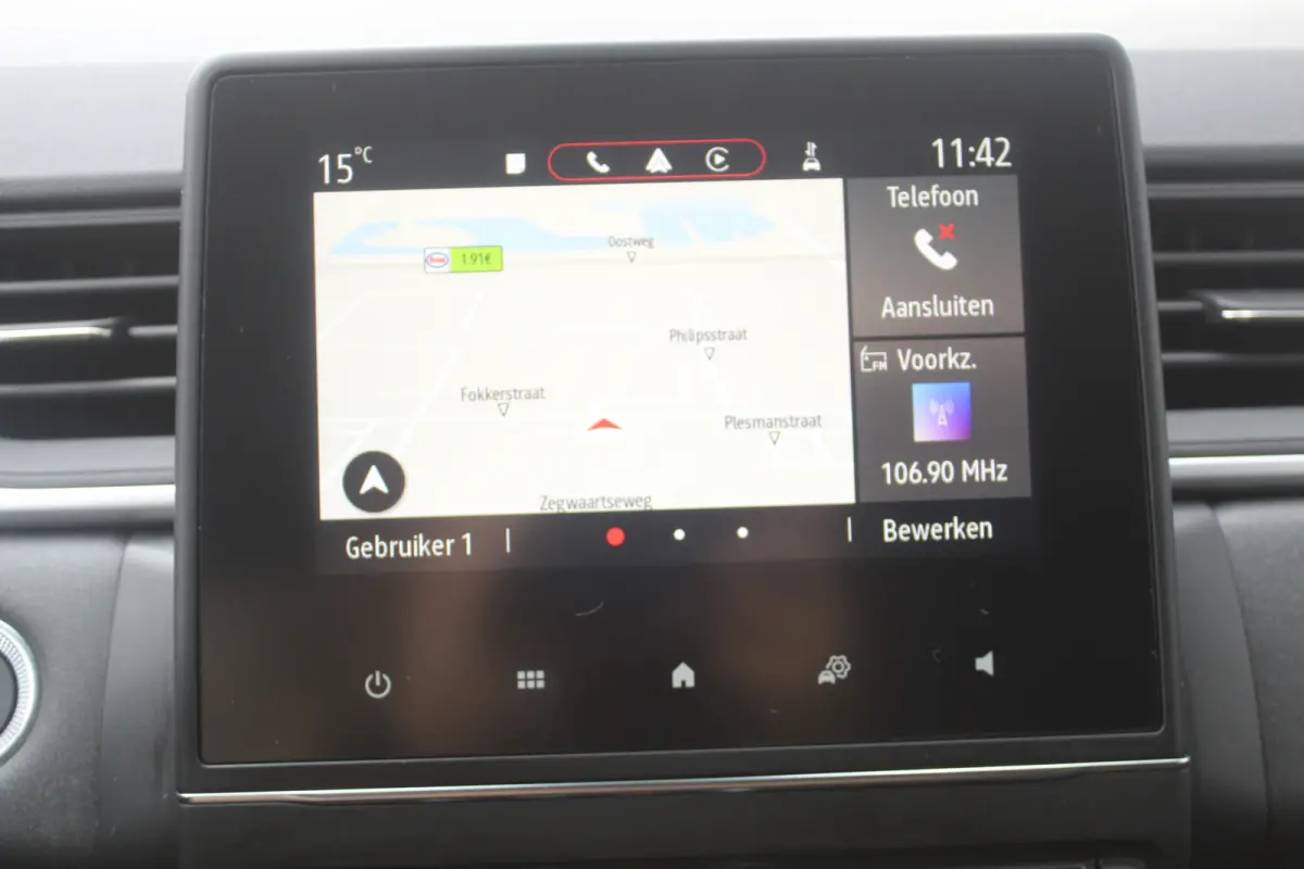 1.0 TCe 90 Evolution All weather banden l Keyless l LED l Parkeercamera achter l Parkeersensoren voor en achter l Apple carplay / Android auto