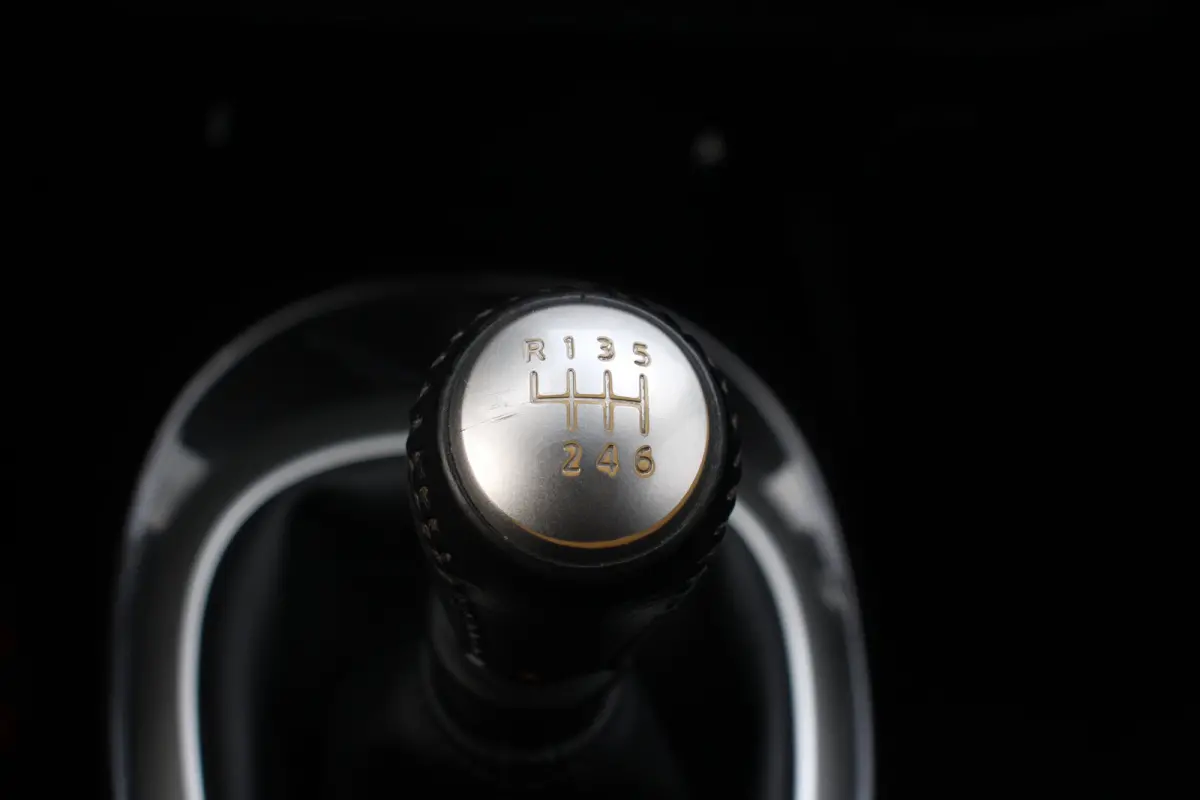 1.2 N-CONNECTA | NL-AUTO! | 1E EIGENAAR! | LEDER/ALCANTARA | CAMERA | NAVI | CRUISE | CLIMA | PARK SENS V+A | PRACHTIGE STAAT!