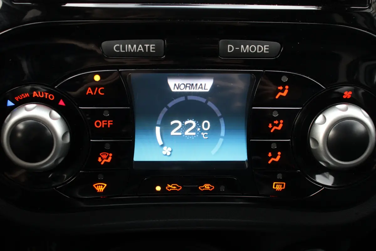 1.2 N-CONNECTA | NL-AUTO! | 1E EIGENAAR! | LEDER/ALCANTARA | CAMERA | NAVI | CRUISE | CLIMA | PARK SENS V+A | PRACHTIGE STAAT!