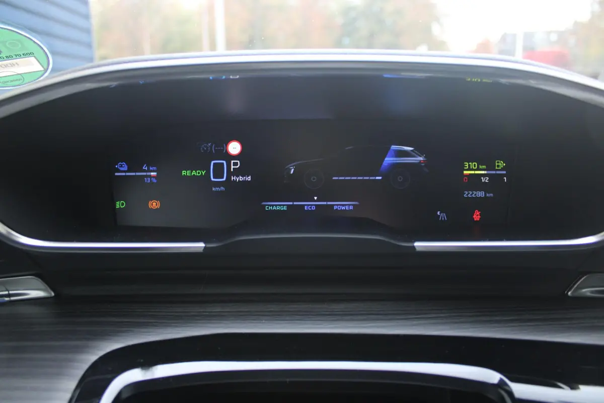 PSE 1.6 HYbrid 360PK AWD | PANORAMISCH SCHUIF/KANTELDAK | FOCAL® PREMIUM AUDIOSYSTEEM MET 10 SPEAKERS | MATRIX KOPLAMPEN | SFEERVERLICHTING | 360 HD PARKEERCAMERA'S | VERWARMDE VOORRUITRAND
