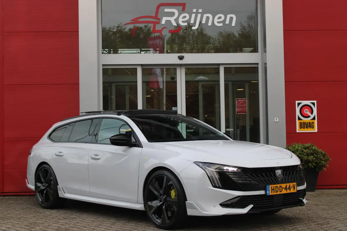 PSE 1.6 HYbrid 360PK AWD | PANORAMISCH SCHUIF/KANTELDAK | FOCAL® PREMIUM AUDIOSYSTEEM MET 10 SPEAKERS | MATRIX KOPLAMPEN | SFEERVERLICHTING | 360 HD PARKEERCAMERA'S | VERWARMDE VOORRUITRAND