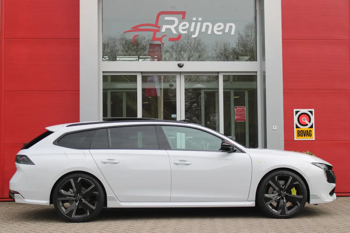 PSE 1.6 HYbrid 360PK AWD | PANORAMISCH SCHUIF/KANTELDAK | FOCAL® PREMIUM AUDIOSYSTEEM MET 10 SPEAKERS | MATRIX KOPLAMPEN | SFEERVERLICHTING | 360 HD PARKEERCAMERA'S | VERWARMDE VOORRUITRAND