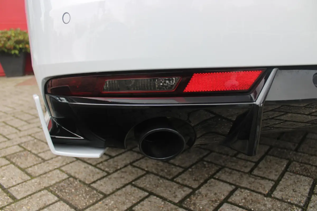 PSE 1.6 HYbrid 360PK AWD | PANORAMISCH SCHUIF/KANTELDAK | FOCAL® PREMIUM AUDIOSYSTEEM MET 10 SPEAKERS | MATRIX KOPLAMPEN | SFEERVERLICHTING | 360 HD PARKEERCAMERA'S | VERWARMDE VOORRUITRAND