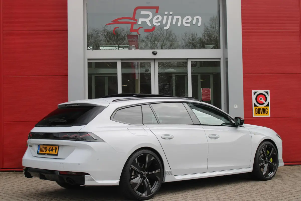 PSE 1.6 HYbrid 360PK AWD | PANORAMISCH SCHUIF/KANTELDAK | FOCAL® PREMIUM AUDIOSYSTEEM MET 10 SPEAKERS | MATRIX KOPLAMPEN | SFEERVERLICHTING | 360 HD PARKEERCAMERA'S | VERWARMDE VOORRUITRAND
