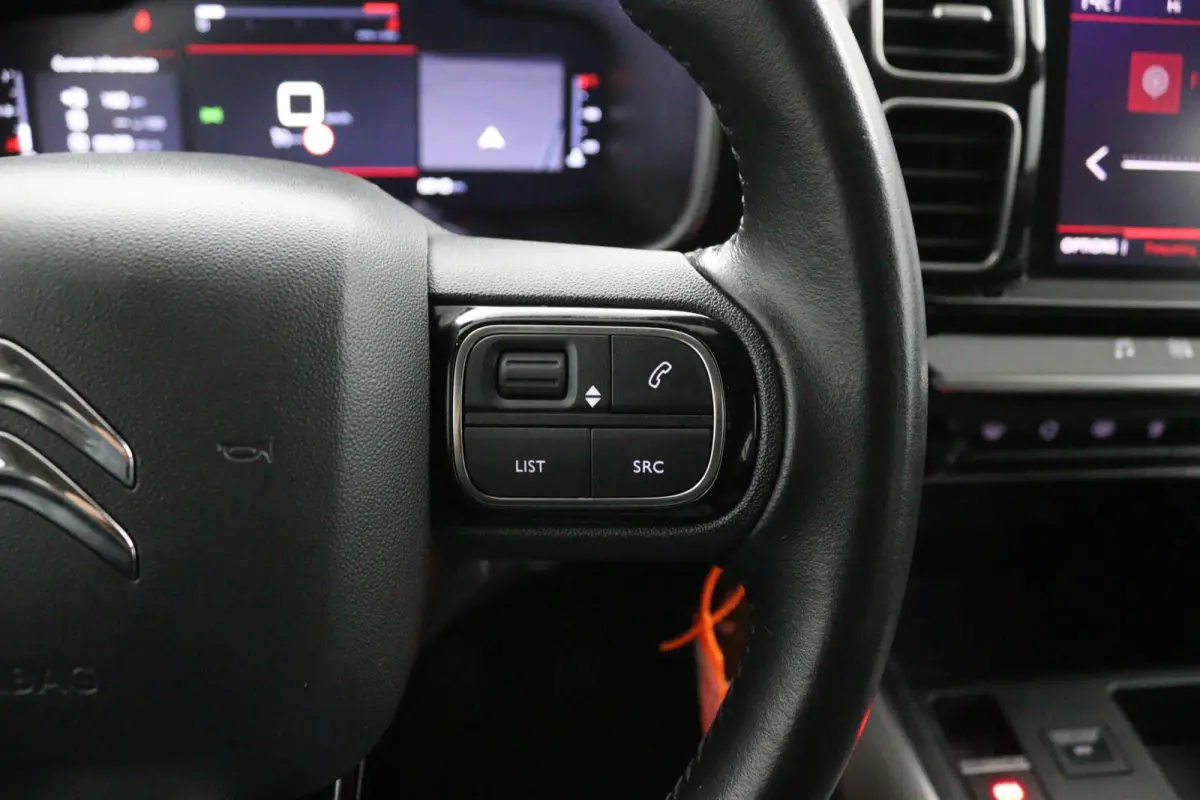 1.2 Business*130PK*ECC*CAM*NAVI*ACC*CARPLAY*