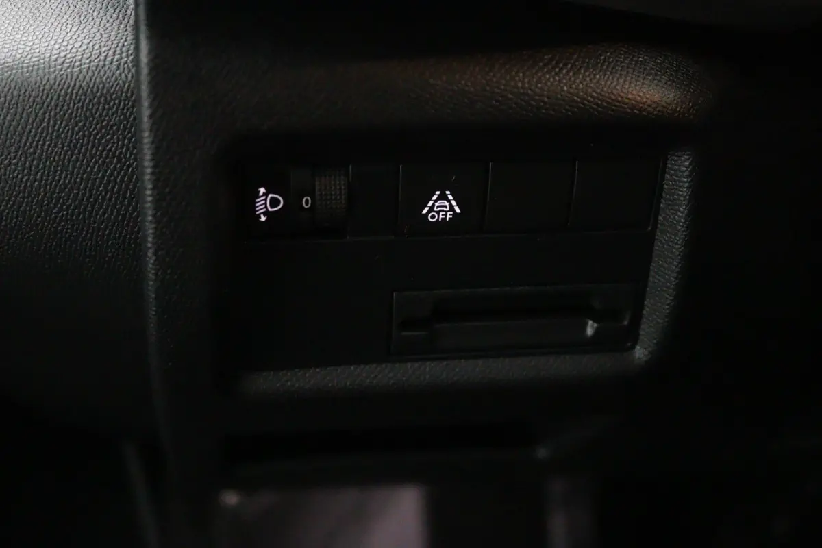 1.2 Business*130PK*ECC*CAM*NAVI*ACC*CARPLAY*