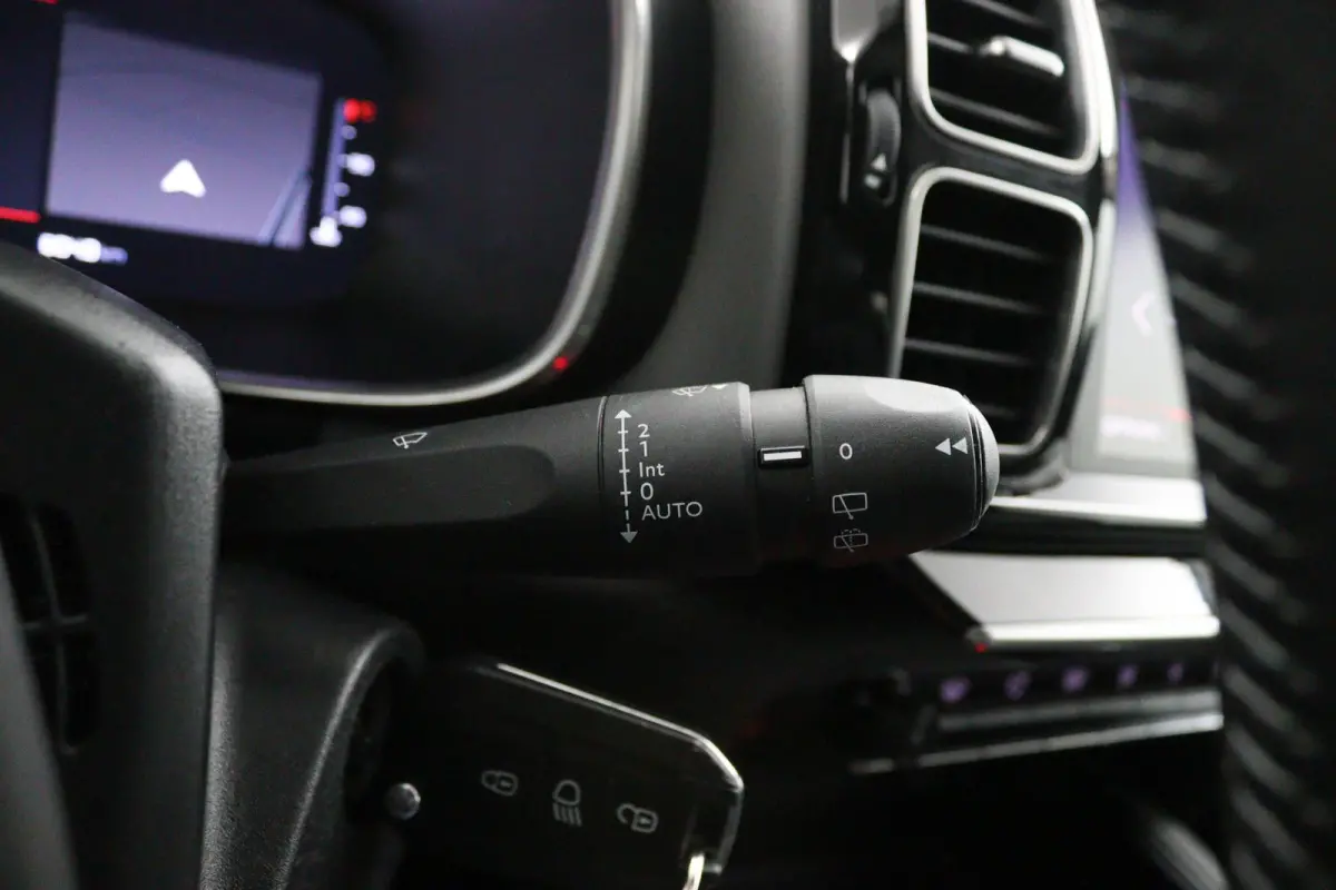 1.2 Business*130PK*ECC*CAM*NAVI*ACC*CARPLAY*