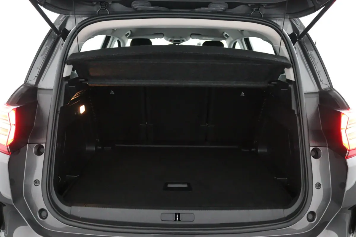 1.2 Business*130PK*ECC*CAM*NAVI*ACC*CARPLAY*