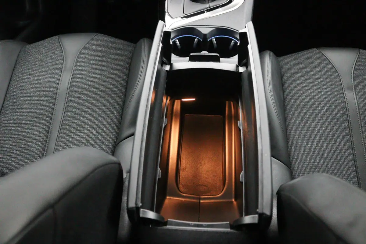 1.2 Allure*130PK*ECC*CRUISE*NAVI*CARPLAY*