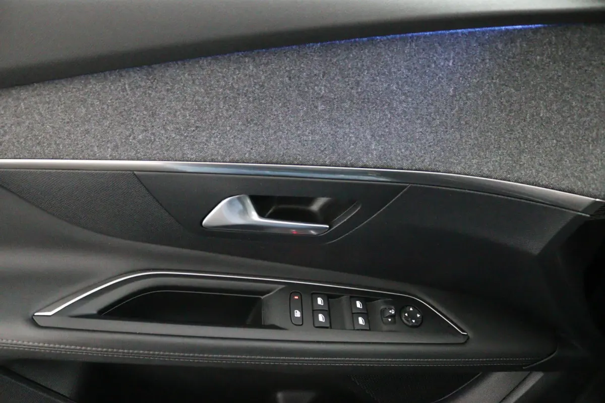 1.2 Allure*130PK*ECC*CRUISE*NAVI*CARPLAY*