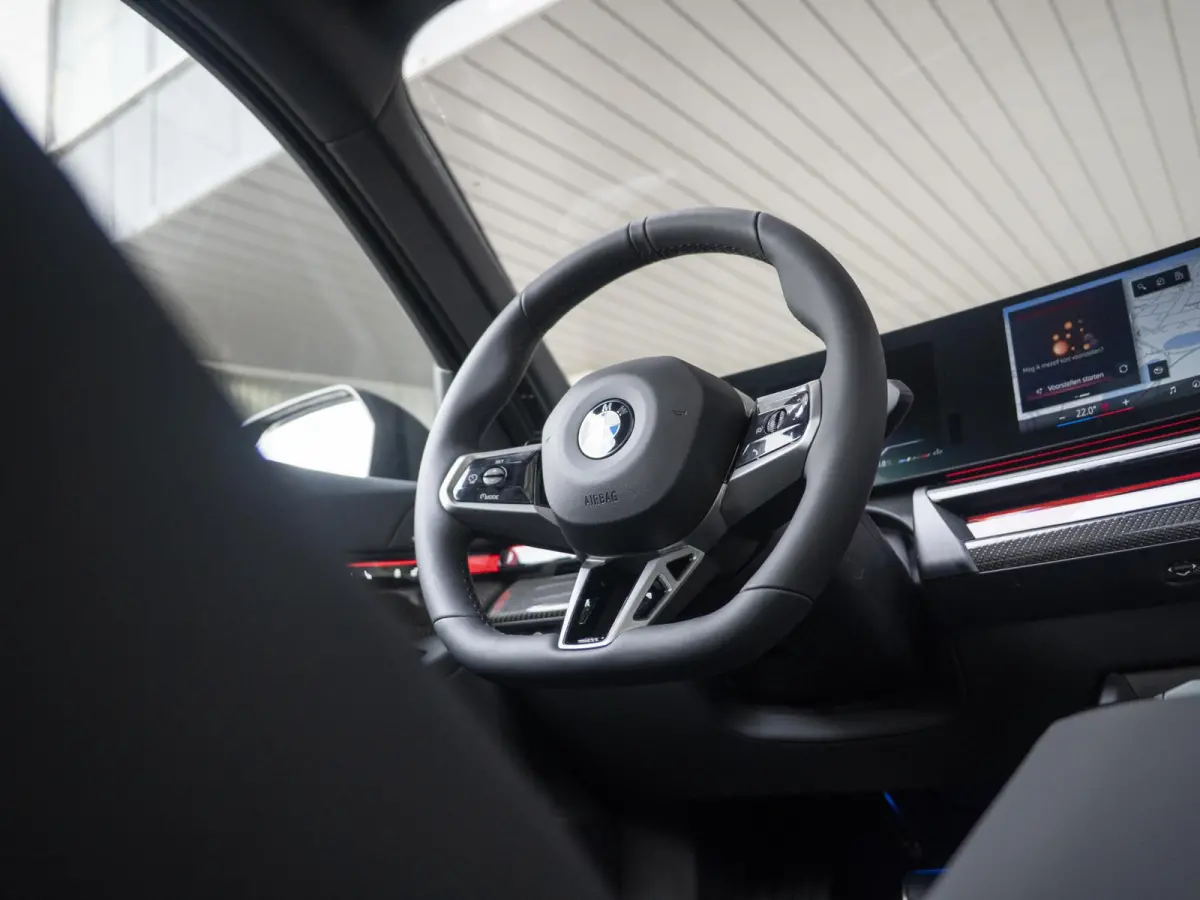 520i | M Sportpakket | Innovation Pack | Verwarmd Stuurwiel | Comfort Access | Panoramadak | Stoelverwarming | Harman-Kardon | Trekhaak