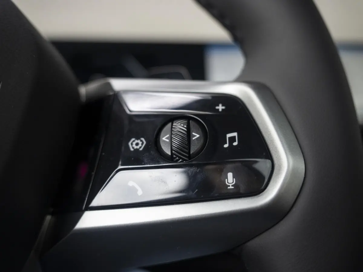 520i | M Sportpakket | Innovation Pack | Verwarmd Stuurwiel | Comfort Access | Panoramadak | Stoelverwarming | Harman-Kardon | Trekhaak