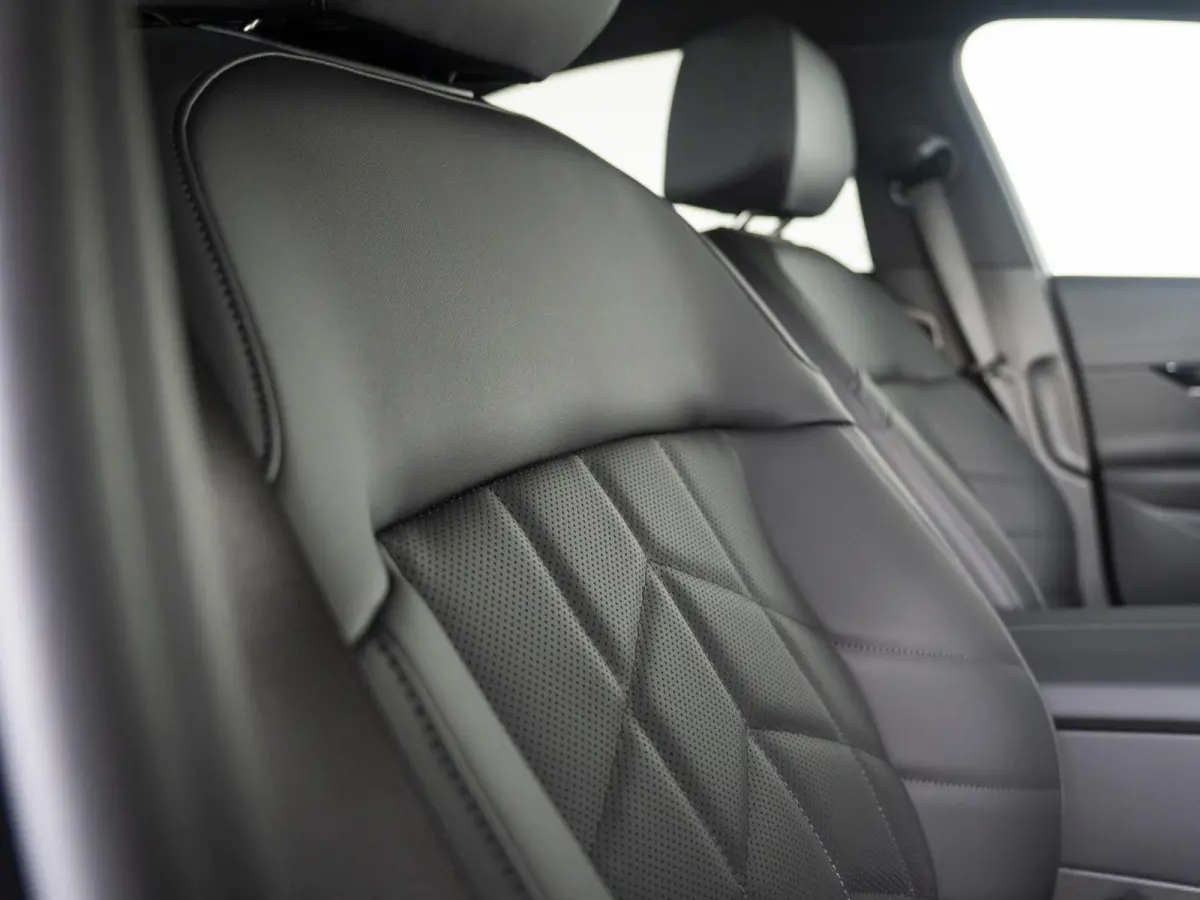 520i | M Sportpakket | Innovation Pack | Verwarmd Stuurwiel | Comfort Access | Panoramadak | Stoelverwarming | Harman-Kardon | Trekhaak