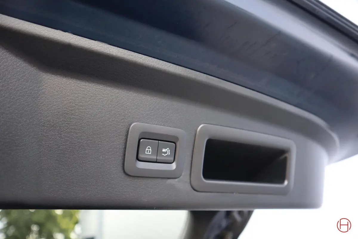 2.0 e-SkyActiv-G M Hybrid / 1e EIG / Camera / PDC / Cruise