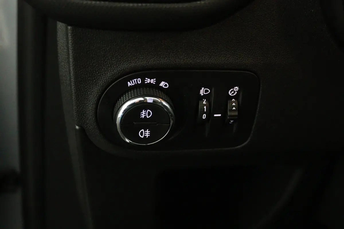 1.2 Turbo Edition 2020*ECC*CRUISE*CAM*CARPLAY*