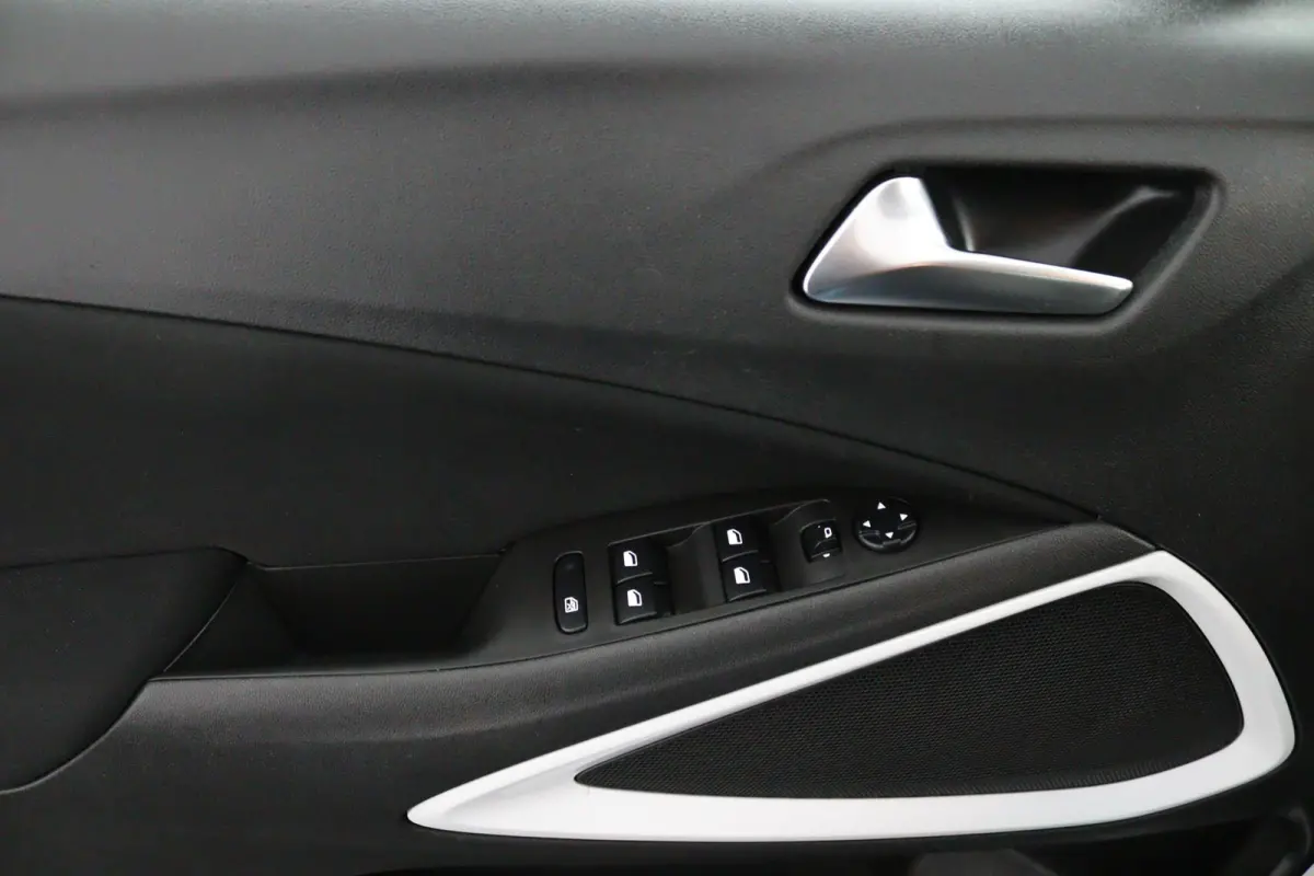 1.2 Turbo Edition 2020*ECC*CRUISE*CAM*CARPLAY*