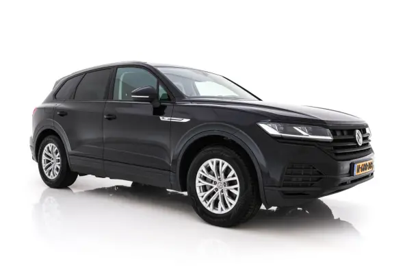 3.0 TDI R-Line (INCL-BTW) Aut. *LEATHER | FULL-LED | BLIND-SPOT | HEATED-COMFORTSEATS | AIR-SUSPENSION | KEYLESS | CAMERA | NAVI-FULLMAP | PRIVACY-GLASS | ADAPTIVE-CRUISE |  SHIFT-PADDLES | 