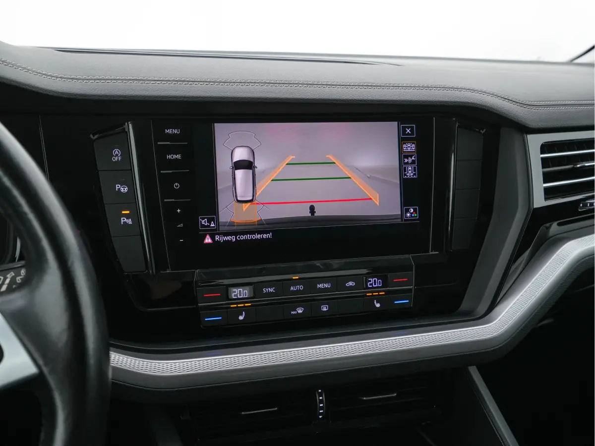 3.0 TDI R-Line (INCL-BTW) Aut. *LEATHER | FULL-LED | BLIND-SPOT | HEATED-COMFORTSEATS | AIR-SUSPENSION | KEYLESS | CAMERA | NAVI-FULLMAP | PRIVACY-GLASS | ADAPTIVE-CRUISE |  SHIFT-PADDLES | 