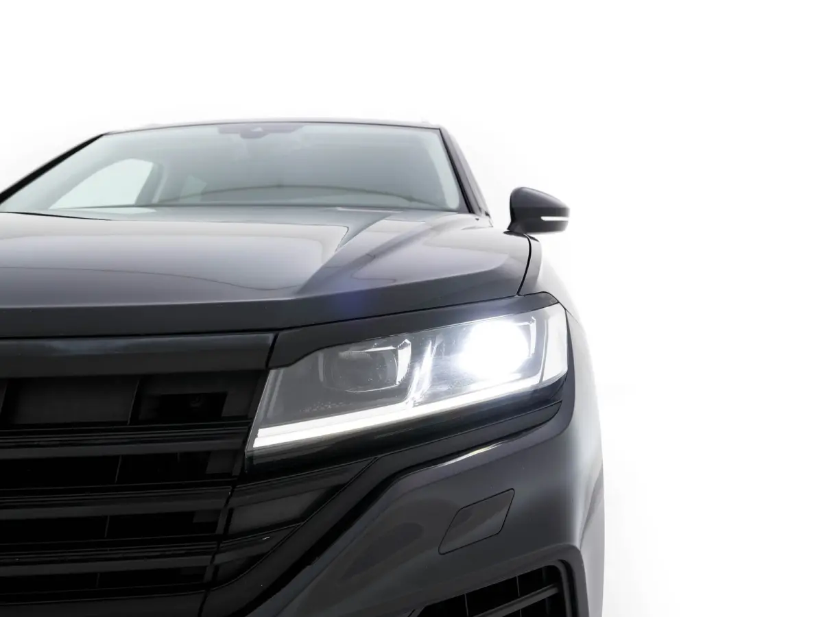 3.0 TDI R-Line (INCL-BTW) Aut. *LEATHER | FULL-LED | BLIND-SPOT | HEATED-COMFORTSEATS | AIR-SUSPENSION | KEYLESS | CAMERA | NAVI-FULLMAP | PRIVACY-GLASS | ADAPTIVE-CRUISE |  SHIFT-PADDLES | 