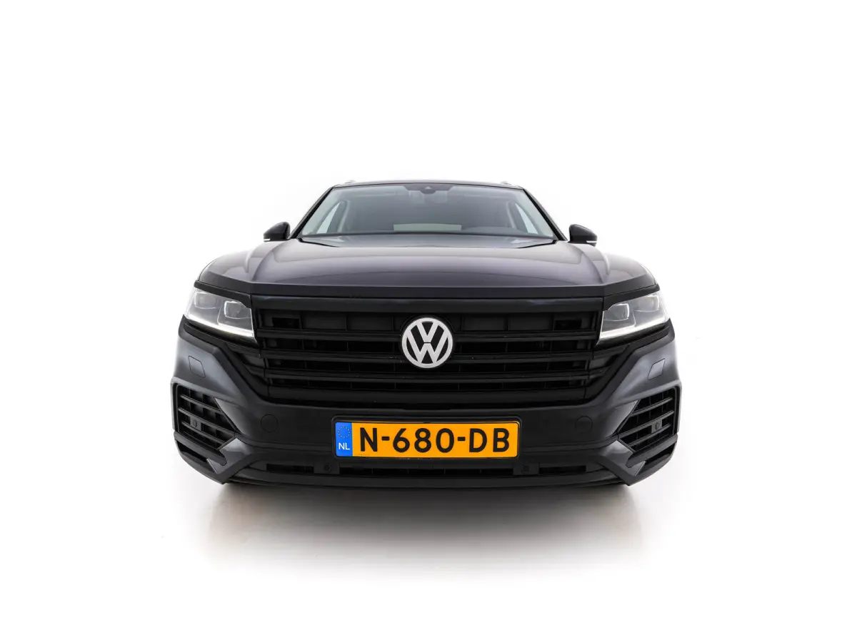 3.0 TDI R-Line (INCL-BTW) Aut. *LEATHER | FULL-LED | BLIND-SPOT | HEATED-COMFORTSEATS | AIR-SUSPENSION | KEYLESS | CAMERA | NAVI-FULLMAP | PRIVACY-GLASS | ADAPTIVE-CRUISE |  SHIFT-PADDLES | 